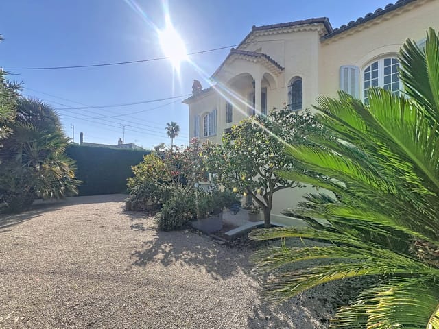 Maison à vendre - 06800, Cagnes-Sur-Mer, France, Xm4Z7L - Melsia