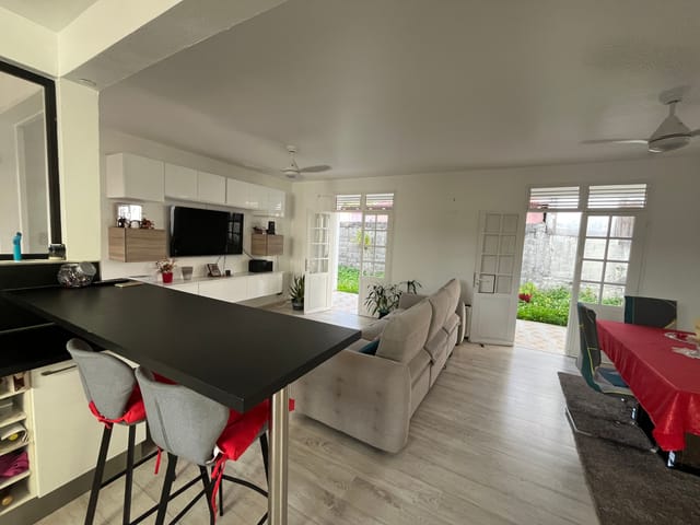 Maison jumelée à vendre - 97139, Les-Abymes, Guadeloupe, Xm4rRQ - Melsia