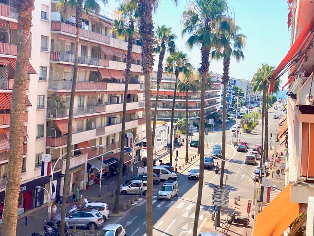 Appartement à vendre - 06800, Cagnes-Sur-Mer (Maréchal Juin), France, Xml60K - Melsia