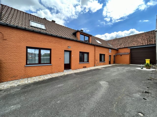 Casa en venta - Place de Pipaix , 12, 7904, Leuze-En-Hainaut, Belgique, XmwK1A - Melsia