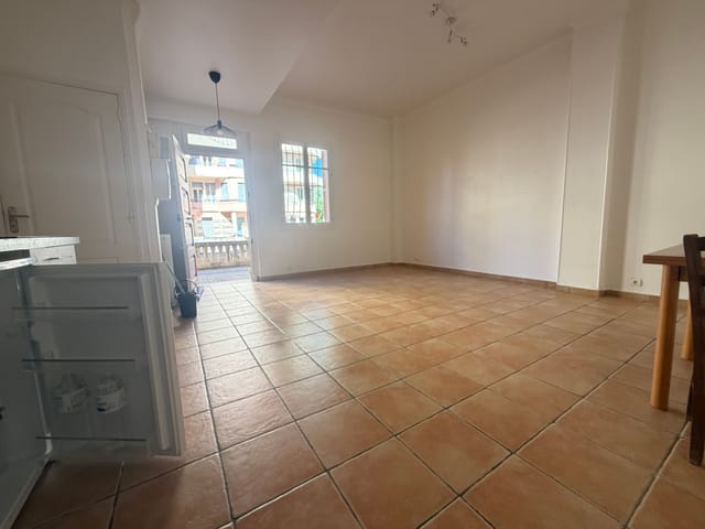 Appartement à vendre - 9, bis Avenue Désambrois, 06000, Nice (Centre Ville), France, XmwLLL - Melsia