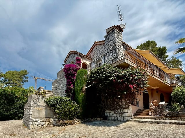 Maison à vendre - 06570, Saint-Paul-De-Vence (Fumerates), France, XmwnjK - Melsia