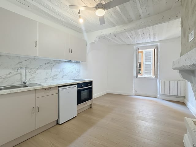 Appartement à vendre - 06600, Antibes (Vieil Antibes), France, XyAkKL - Melsia