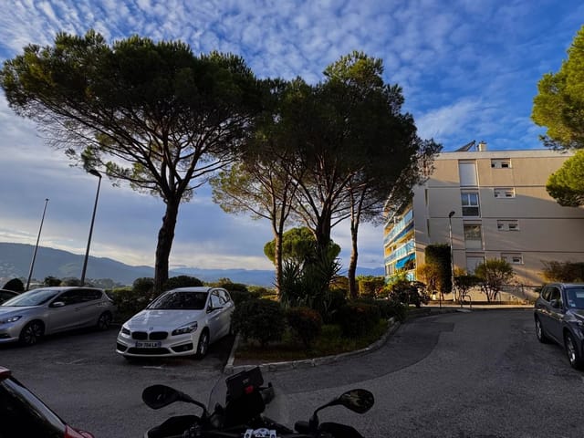 Appartement à vendre - 06110, Le-Cannet (Aubarede), France, XyP7pn - Melsia