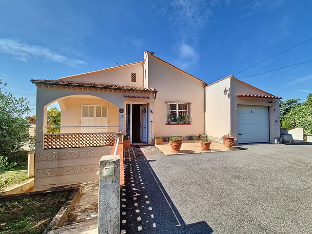  in vendita - 06390, Berre-Les-Alpes, France, XymMRj - Melsia