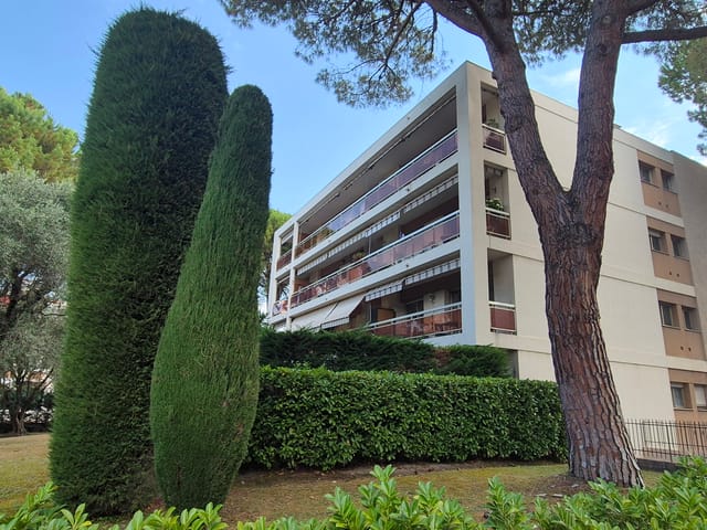 Appartement te koop - 06110, Le-Cannet (Colombier), France, b1aqW0 - Melsia