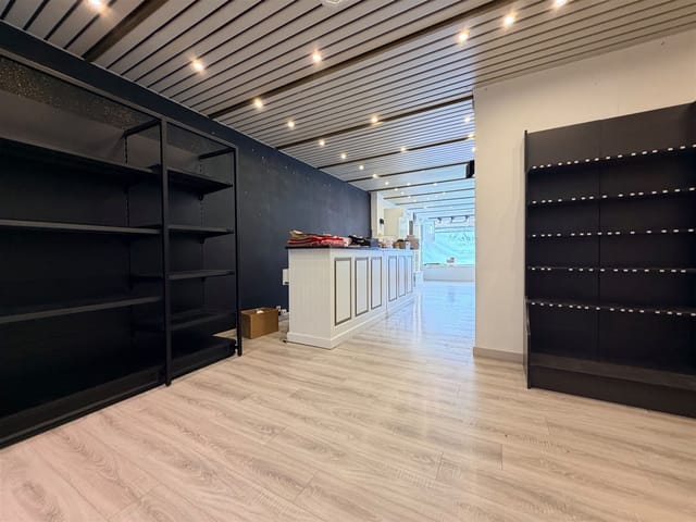 Comercio/Escritório aluga-se - Rue de Courtrai, 16, 7500, Tournai, Belgique, b1xnmK - Melsia