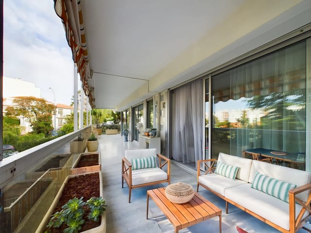 Appartement à vendre - 06160, Antibes (Juan Centre), France, baDwoj - Melsia