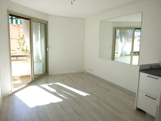 Apartment for sale - 83700, Saint-Raphael (Centre Ville), France, baREjR - Melsia