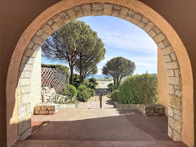 Appartement à vendre - 83380, Roquebrune-Sur-Argens (La Gaillarde), France, bkv2ZK - Melsia