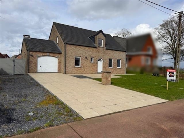 Huis te koop - 7900, Leuze-En-Hainaut, Belgique, bkvqBV - Melsia