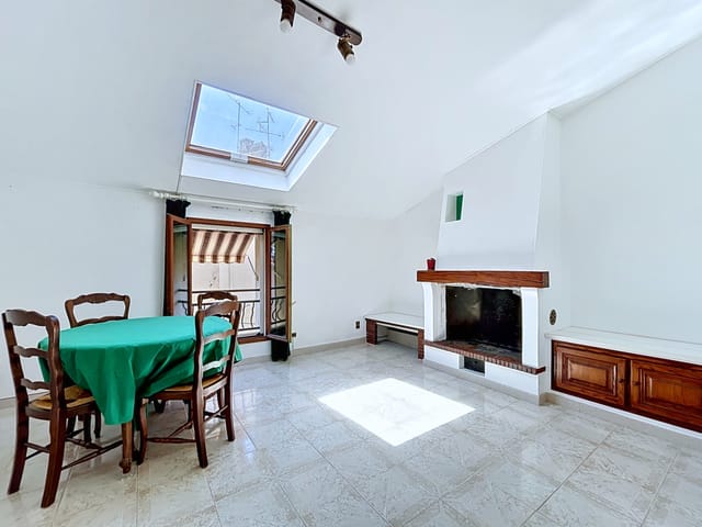 Apartment for sale - 06110, Le-Cannet (Le Vieux Cannet), France, bkwzmz - Melsia
