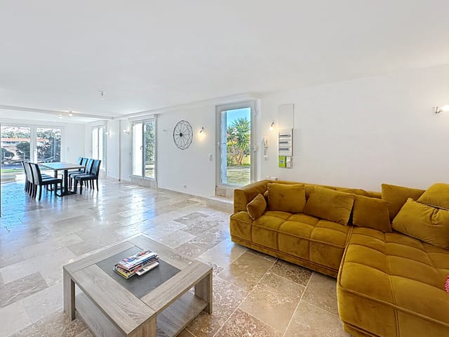 Appartement te koop - 83700, Saint-Raphael (Centre Ville), France, bo68EB - Melsia