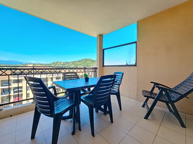 Appartement à vendre - 13, Rue Marco del Ponte, 06150, Cannes (La Bocca Plage), France, bowKYd - Melsia