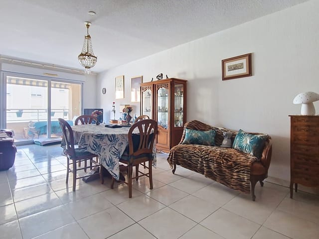 Apartamento en venta - 83700, Saint-Raphael (Proche Centre Ville), France, bowk1z - Melsia
